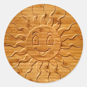Druck eines lächelnden Sonnengesichts aus Holz Runder Aufkleber