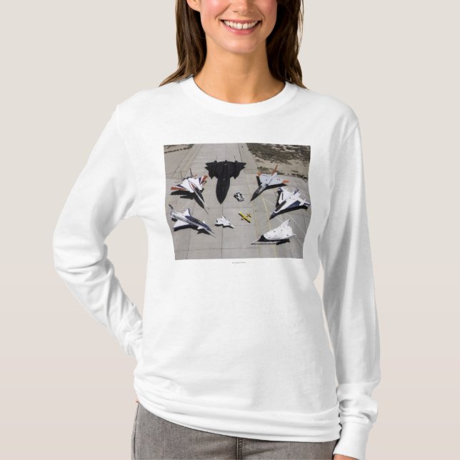 Dryden Forschungs-Flugzeug-Flotte 1997 auf Rampe T-Shirt (Vorderseite)
