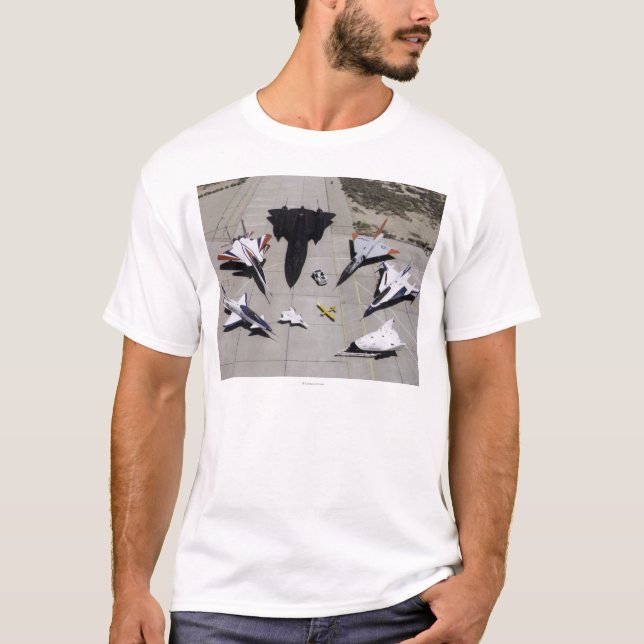 Dryden Forschungs-Flugzeug-Flotte 1997 auf Rampe T-Shirt (Vorderseite)