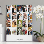 Du bist immer noch die One 20 Picture Collage Leinwanddruck<br><div class="desc">Hochzeitstag Foto Leinwand Geschenk für Ihren Partner. Das Design enthält einen überdimensionalen Druck, der als "You're Still the One" auf Ihren Bildern als Overlay angezeigt wird. Die Fotovorlage ist für Sie ein Set, um 20 Ihrer Lieblings-Fotos hinzuzufügen, die alle im vertikalen Porträtformat angezeigt werden. Diese Foto-Collage im Rasterstil setzt sich...</div>
