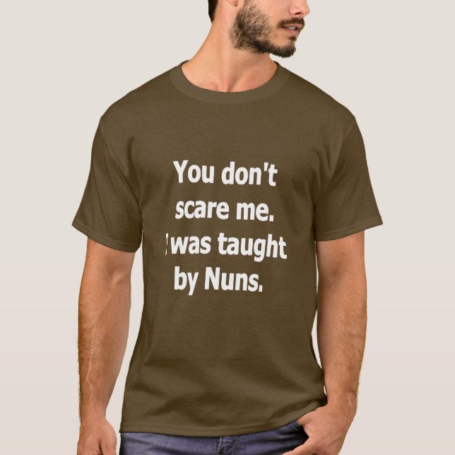 DU BIST MIR NICHT BEWUSST, ICH WURDE VON NUNS GELE T-Shirt (Vorderseite)