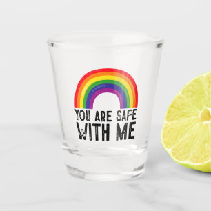Du bist sicher bei mir LGBTQ Pride Month Regenboge Schnapsglas