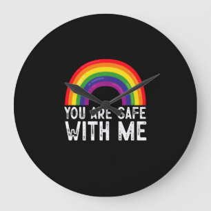 Du bist sicher bei mir LGBTQ Stolz Monat Regenboge Große Wanduhr