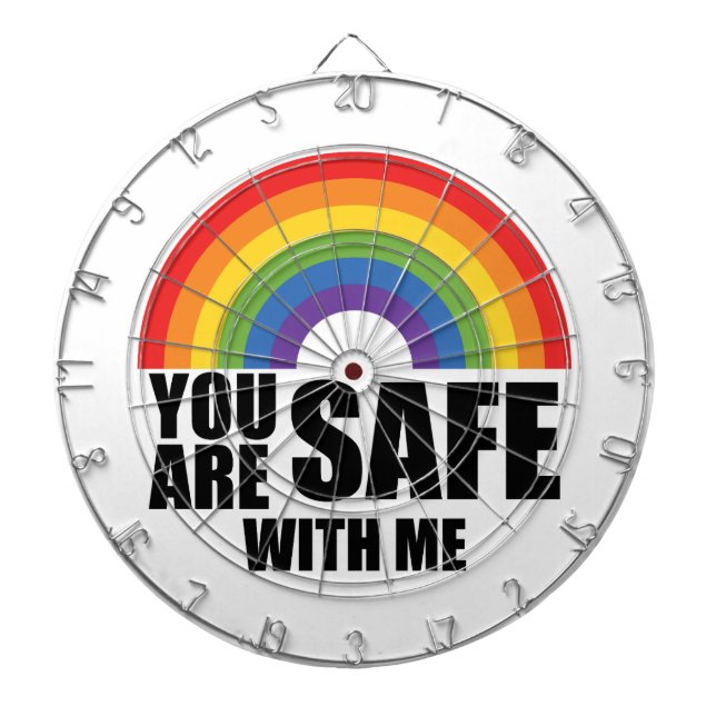 Du bist sicher mit meinem LGBTQ-Regenbogenstolz Dartscheibe (vorne)