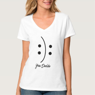 Du entscheidest dich für minimalistisches Linienku T-Shirt