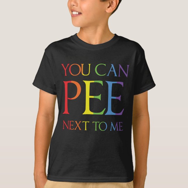Du kannst neben mir pinkeln Funny T Shirt schwul L (Vorderseite)