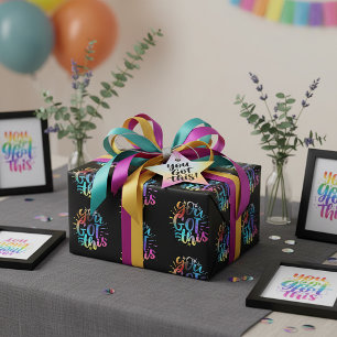 Du schaffst das inspirierende Sterne und Farben Geschenkpapier