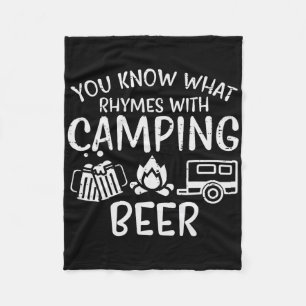 Du Weißt, Was Mit Camping Reimt Lustiger Camper Da Fleecedecke