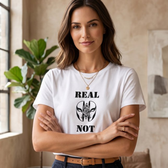 Duality Split Mask Fine Art Statement T-Shirt (Von Creator hochgeladen)