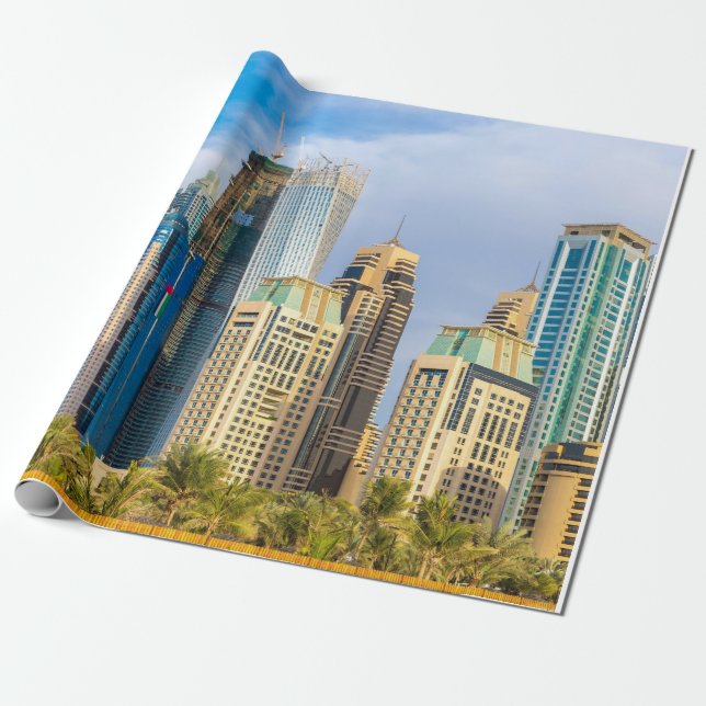 Dubai moderne Wolkenkratzer Corniche Geschenkpapier (Ungerollt)
