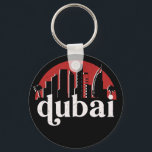 Dubai UAE Vintag Retro City Skyline City Art Schlüsselanhänger<br><div class="desc">Vintages und retro City Design mit wunderschöner Skyline, touristischer Attraktion und Stadtbild. Cooler Wolkenkratzer und Gebäude Silhouette Illustrationen für Touristen und Reisende. Ideal als Souvenir, um Zuhause zu bringen, wenn Sie um die Welt reisen. Rett die Erinnerung an deine Reise und Ferien mit Familie und Freunden. Die Hintergrundfarbe kann auf...</div>