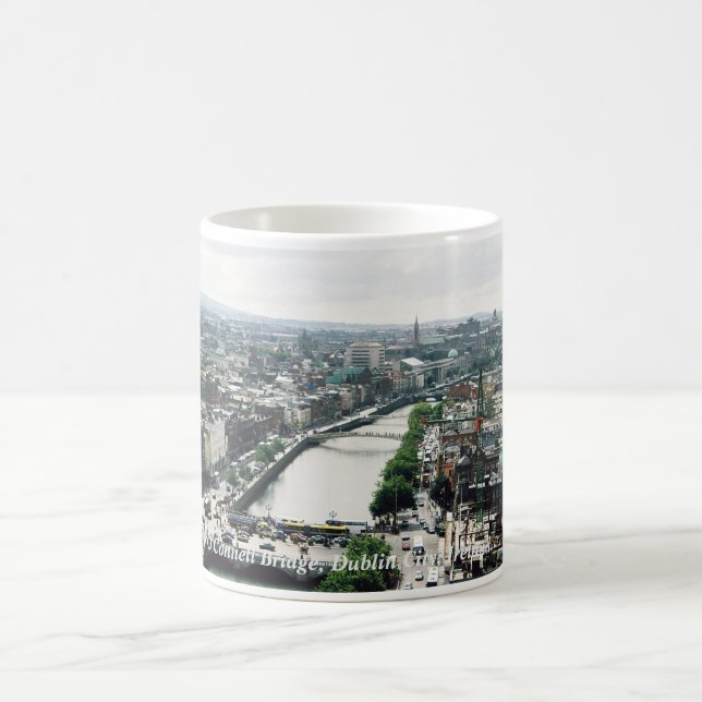 Dublin city skyline & O'Connell Bridge Irland Kaffeetasse (Mittel)