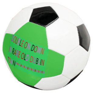 DUBLIN STADT IRLAND GREEN RED FUßBALL