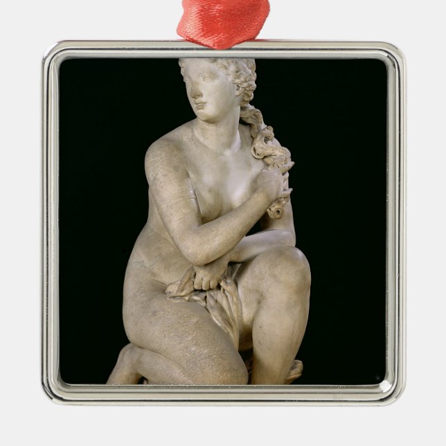 Duckendes Venus, 1686 Silbernes Ornament (Vorne)