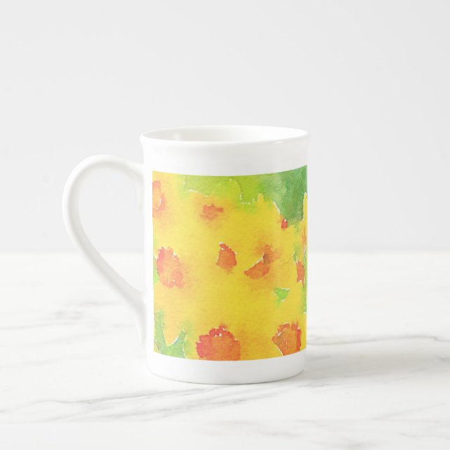 Duftfarbene Aquarellblüte Knochen-China Tasse (Links)