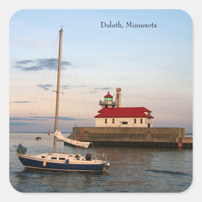Duluth Harbour North Pier Light & Boat Aufkleber (Vorderseite)