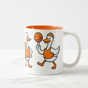 Dummer Gänse Basketball  Lustiger Gänse Korbball V Zweifarbige Tasse