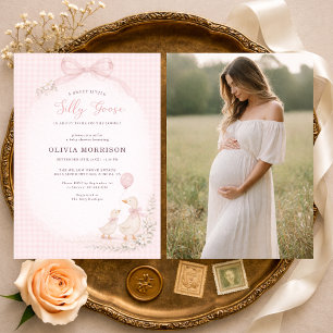 Dummer Gänseblush Rosa Gingham-Foto-Baby-Party Einladung