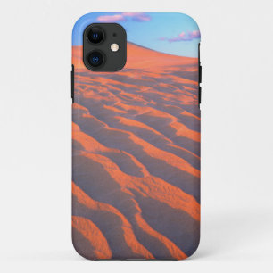 Dumont Dunes, Sanddünen und Wolken iPhone 11 Hülle