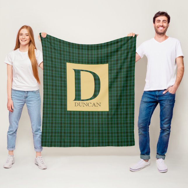 Duncan Tartan Monogram D Fleecedecke (Beispiel)