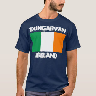 Dungarvan, Irland mit irischer Flagge T-Shirt