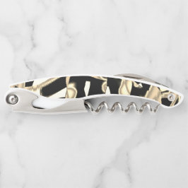 Dunkel- und beigefarbene Schrotte oder Klebeband Kellnermesser