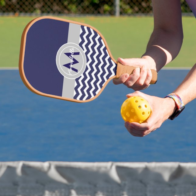 Dunkelblau, grau Zickzack Pickleball Schläger (InSitu)