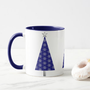 Dunkelblau und Silberschneeflocken Weihnachtsbaum Tasse