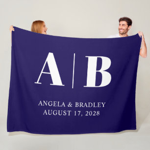 Dunkelblau und Weiß-Hochzeitmonogramm Fleecedecke