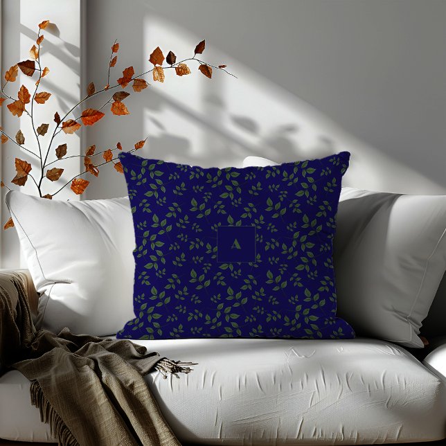 Dunkelblaue Blätter in Monogramm Kissen (Von Creator hochgeladen)