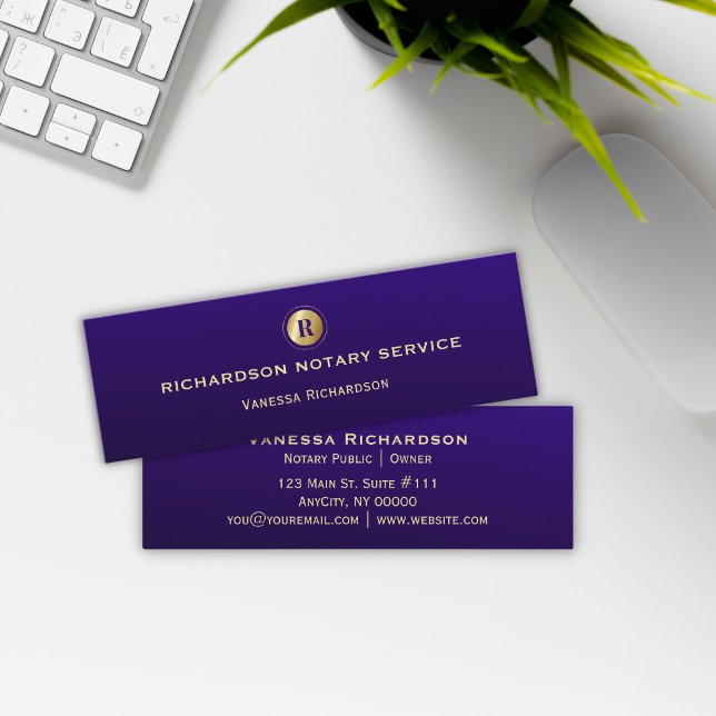 Dunkelblaue und goldene Monogram Sleek Notare Busi Mini Visitenkarte (Von Creator hochgeladen)