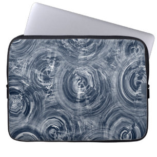 Dunkelblaue und hübsche wirbelnde Batik Laptopschutzhülle