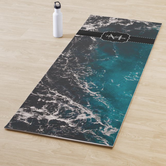 Dunkelblaues Meerwasser Monogram Yogamatte (Beispiel)
