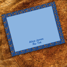 Dunkelblaues Muster braune natürliche Blume Notizblock