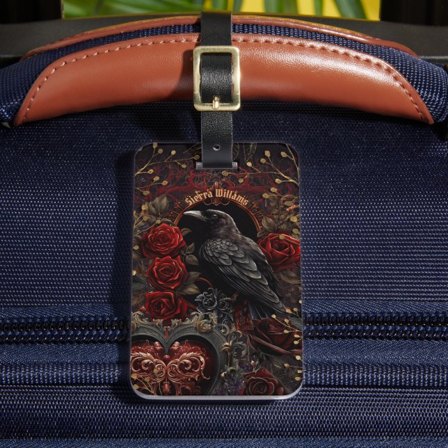 Dunkelgotische Beauty-Rote Rosen Black Crow Raven  Gepäckanhänger (Vorderseite Insitu 2)