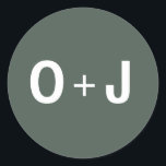 Dunkelgrün | Initialen Minimalistische Skandinav Runder Aufkleber<br><div class="desc">Eine schicke Hochzeitssuite, die mit einer modernen, minimalistischen skandinavischen Ästhetik gestaltet wurde und mit zeitgenössischer Typografie in Weiß vor einer tief moosbewachsenen, waldgrünen Kulisse präsentiert wurde. Der Text ist vollständig anpassbar und ermöglicht eine personalisierte und unverwechselbare Touch auf Ihrem besondere Anlass. Wenn Sie Hilfe bei der Anpassung benötigen, wenden Sie...</div>