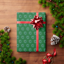 Dunkelgrüne und farbenfrohe Weihnachtskränze Geschenkpapier