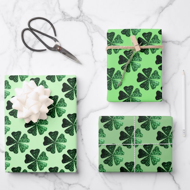 Dunkelgrünes funkelnd Kleeblatt in 3 Farbtönen Geschenkpapier Set (Vorderseite)