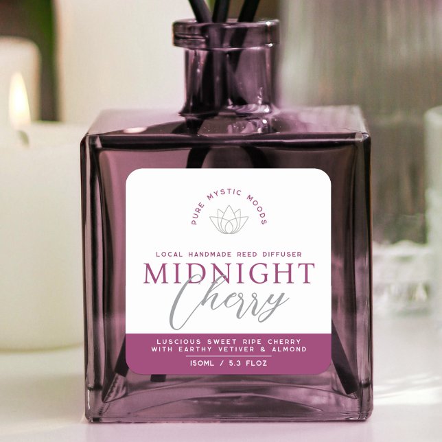 Dunkelkirschrosa-rosa-Reed-Diffusorprodukt Quadratischer Aufkleber (Von Creator hochgeladen)