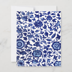 Dunkelmarineblau-Blumenmuster auf Weiß