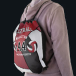 Dunkelrot, Schwarz und Weiß Volleyball Sport Draws Sportbeutel<br><div class="desc">🥇 ORIGINAL COPYRIGHT ART DESIGN VON Donna Siegrist NUR AUF ZAZZLE VERFÜGBAR! 🏐 Volleyball Drawstring Rucksack für Sie bereit, um Ihre persönlichen Wünsche zu erfüllen. Dieser Zugriegel-Rucksack eignet sich perfekt, um das Wesentliche zu umrunden, während Sie von einem Ort zum anderen springen... also machen Sie sich fertig, packen Sie und...</div>