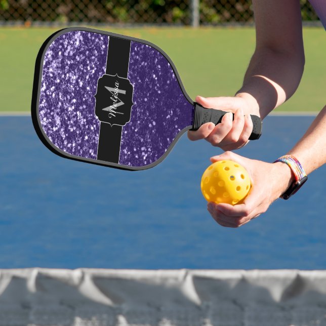 Dunkelviolett, lila Glitzer Glitzern Monogram Pickleball Schläger (InSitu)