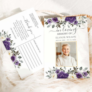 Dunkelviolette Weiße Florale Foto Trauer Gedenkfei Postkarte