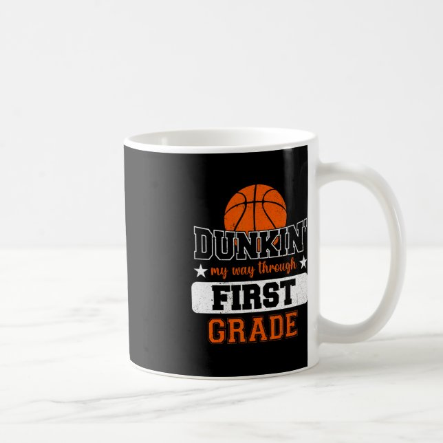 Dunking meinen Weg durch den ersten Grad Basketbal Kaffeetasse (Rechts)