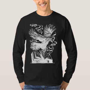 Dunkle Akademie-Ästhetik Rabe Krähe auf Buch Rabe T-Shirt