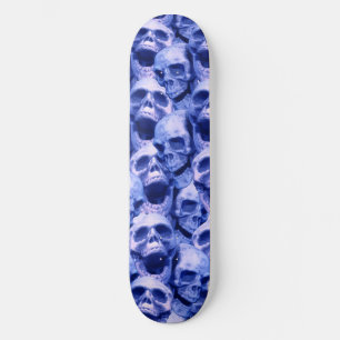 Dunkle blaue Skulls Skateboard