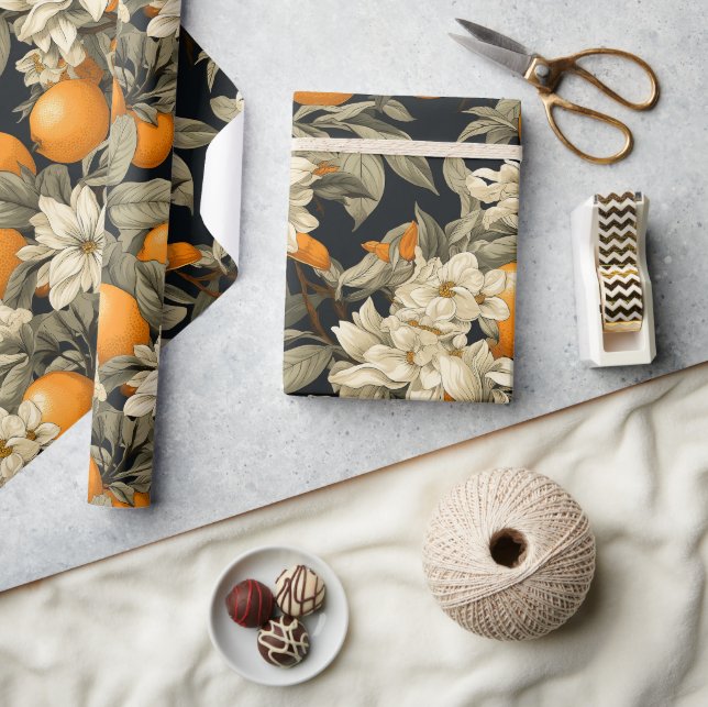 Dunkle botanische Orangenblüte Geschenkpapier (Kunsthandwerk)