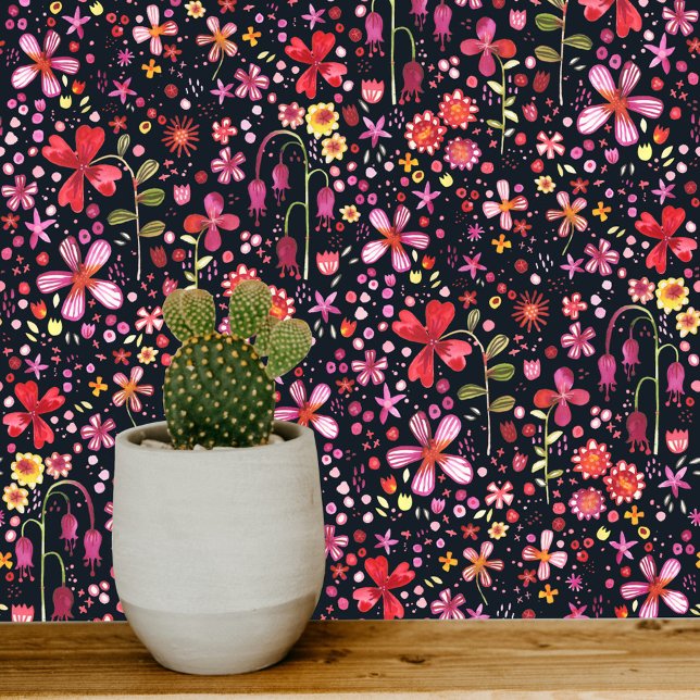 Dunkle Flora Moderne Aquarellfarben Wildblume Tapete (Watercolor wildflower dark floral art wallpaper)