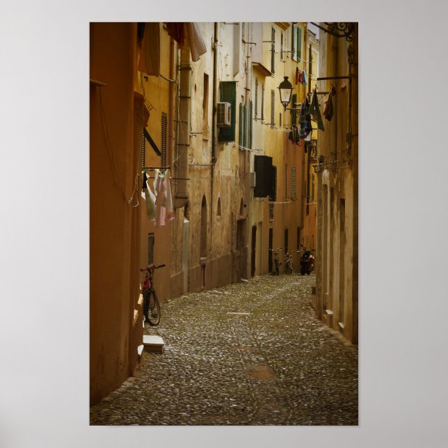 Dunkle Gasse in Neapel, Italienisches Poster (Vorne)