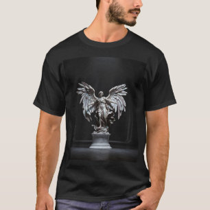 Dunkle gefallene Engelsstatue\Gotisches Kathedral- T-Shirt